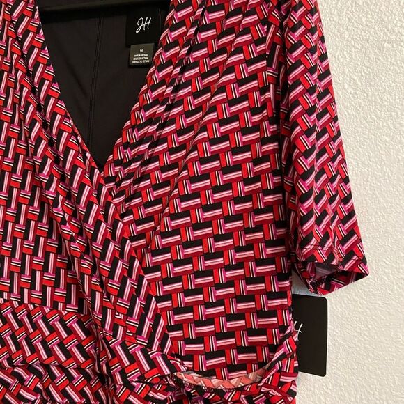 NWT Stylish Red and Black Geometric Midi Dress Size 16 - Picture 4 of 11